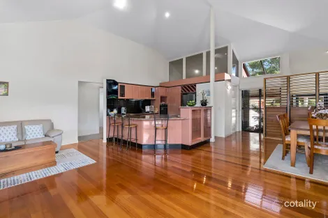 Property photo of 12 Wattle Close Bridgeman Downs QLD 4035