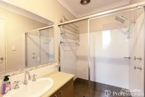 Property photo of 1 Halpin Circle Ellenbrook WA 6069