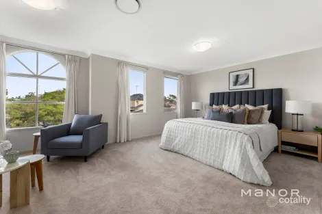 Property photo of 10 Scribblygum Circuit Rouse Hill NSW 2155