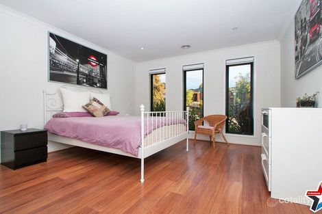 Property photo of 31 Larbert Road Mooroolbark VIC 3138