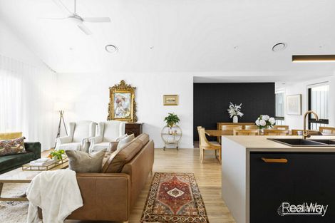 Property photo of 2 Summit Drive Mount Rascal QLD 4350