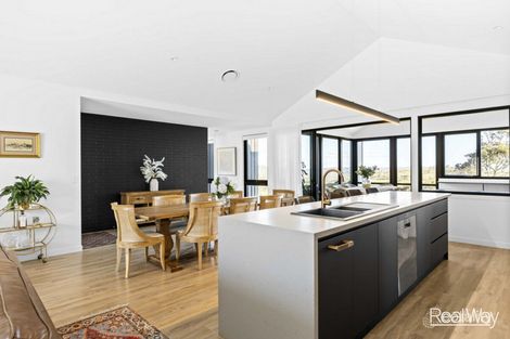 Property photo of 2 Summit Drive Mount Rascal QLD 4350