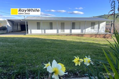 12 NICHOLLS AVE, GUNDAGAI, NSW 2722