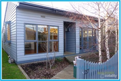 27 Walker St, Rippleside, VIC 3215