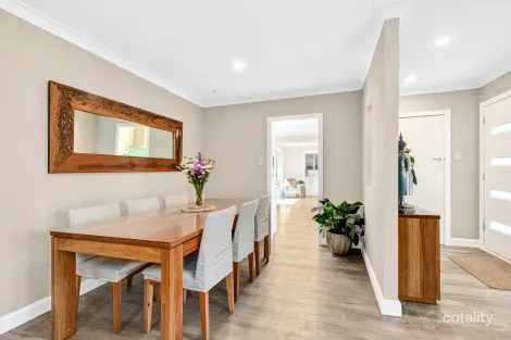 Property photo of 40 Blackbutts Road Frenchs Forest NSW 2086