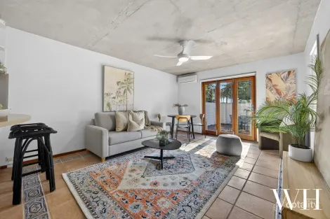 2/4 Swanbourne St, Fremantle, WA 6160