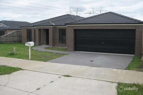 7 Lily Pl, Cranbourne, VIC 3977