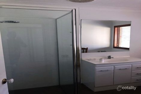 Property photo of 32 Coronation Avenue Beachmere QLD 4510