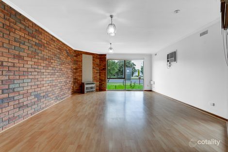 Property photo of 2/193 Ballan Road Wyndham Vale VIC 3024