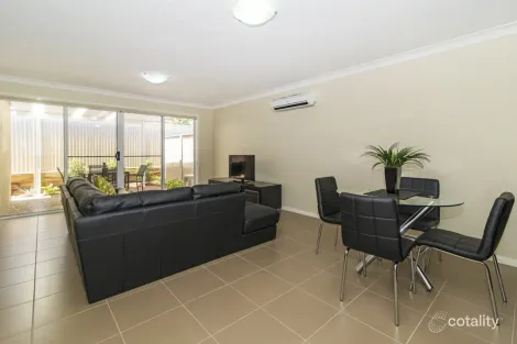 Property photo of 4/188 Long Street South Toowoomba QLD 4350