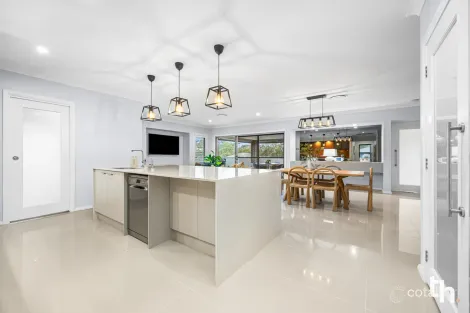 Property photo of 33 Discovery Drive Fletcher NSW 2287