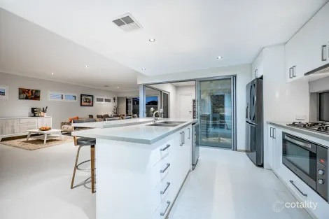 Property photo of 1 Bengello Place Burns Beach WA 6028