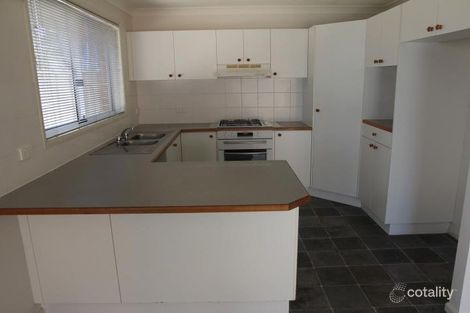 Property photo of 8 Wattle Grove Drive Wattle Grove NSW 2173