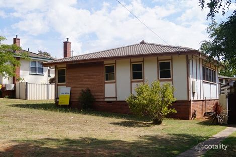 Property photo of 33 Adina Crescent Orange NSW 2800