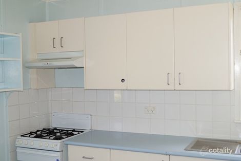 Property photo of 33 Adina Crescent Orange NSW 2800