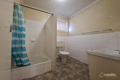 2/11 Daranlee Ct, East Toowoomba, QLD 4350