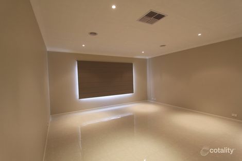 Property photo of 4 Carisbrook Circuit Truganina VIC 3029