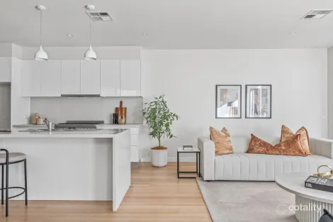 Property photo of 54 Williamson Avenue Strathmore VIC 3041