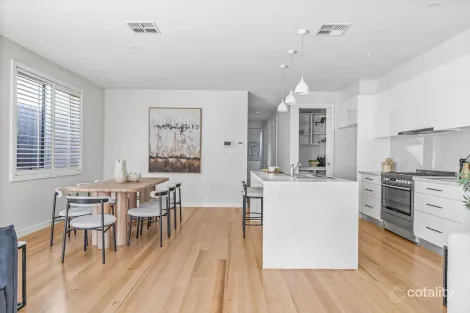 Property photo of 54 Williamson Avenue Strathmore VIC 3041