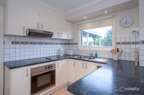 Property photo of 2 Dobell Avenue Sunbury VIC 3429