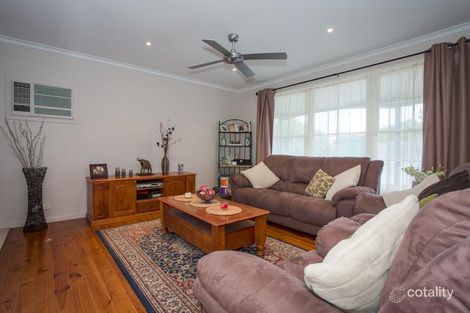 Property photo of 2 Dobell Avenue Sunbury VIC 3429