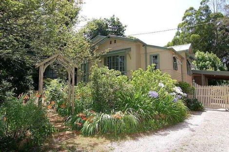 16 School Rd, Ferny Creek, VIC 3786