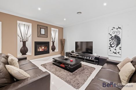 Property photo of 11 Kensington Circle Derrimut VIC 3026