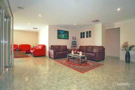 Property photo of 3 Hutchinson Drive Lynbrook VIC 3975