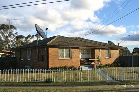 2 Halmahera Cres, Lethbridge Park, NSW 2770