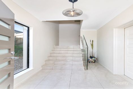 Property photo of 22 City View Crescent Mooroobool QLD 4870