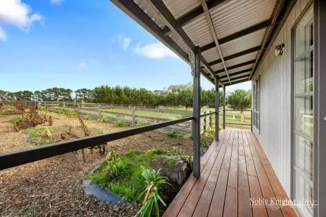 200 Bleases Lane, Dixons Creek, VIC 3775