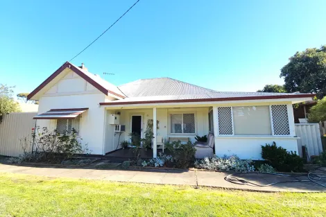 Property photo of 14 Beach Street Katanning WA 6317