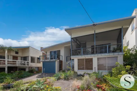 Property photo of 14 High Street Redhead NSW 2290