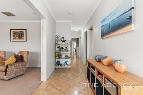 Property photo of 6 Claret Ash Court Helena Valley WA 6056