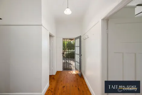 Property photo of 61 Docker Street Wangaratta VIC 3677