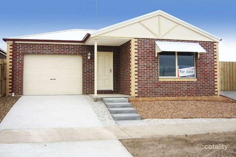 17 Newhaven Ave, St Albans Park, VIC 3219