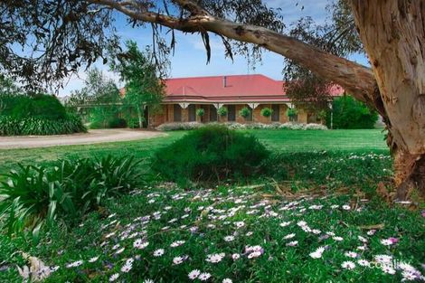 391-393 Wilsons Rd, St Albans Park, VIC 3219