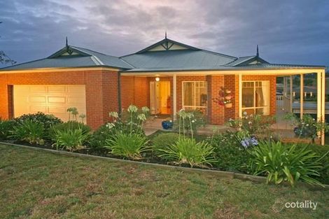 Property photo of 9 Whitaker Place Beaconsfield VIC 3807
