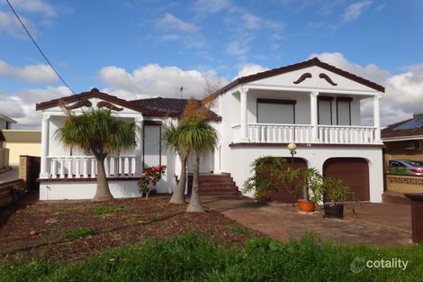 18 Hamilton Rd, Hamilton Hill, WA 6163