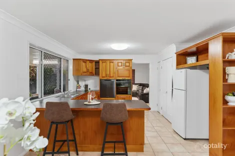 Property photo of 16 Crown Place Kuraby QLD 4112