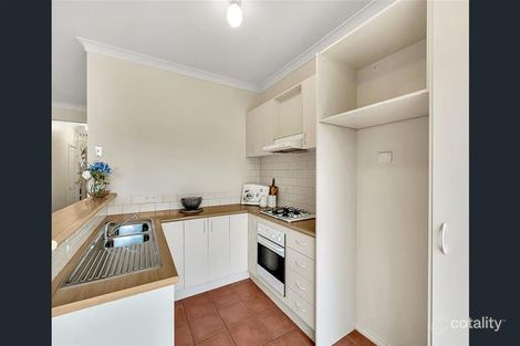 Property photo of 18 Stoneleigh Place Craigieburn VIC 3064