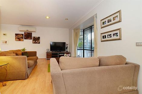 Property photo of 11 Rockwall Close Sydenham VIC 3037