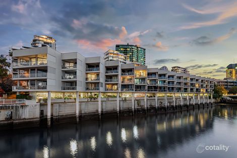 Property photo of 43/78 Cairns Street Kangaroo Point QLD 4169