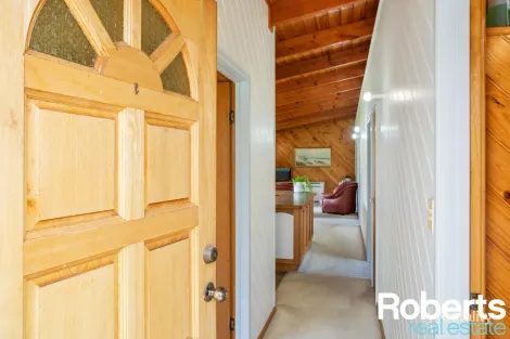 Property photo of 102 Suncoast Drive Bicheno TAS 7215