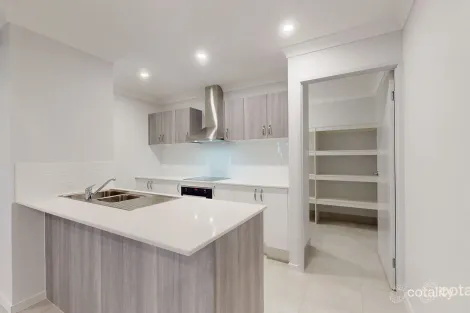 Property photo of 4 Lava Way Cosgrove QLD 4818