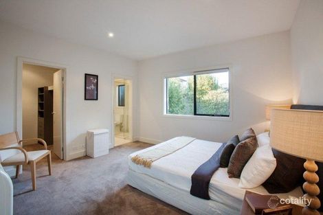 Property photo of 2/2 Bellevue Avenue Burwood East VIC 3151