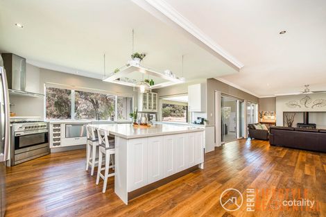 18 Cinnamon Mndr, Two Rocks, WA 6037