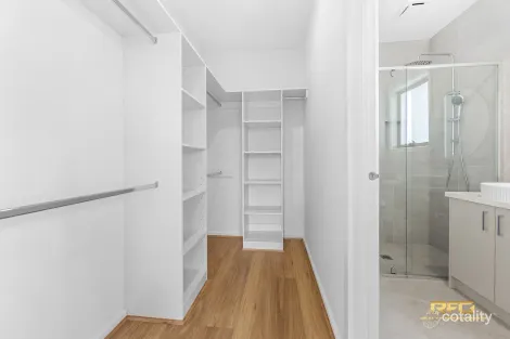 Property photo of 40 Anghor Drive Fraser Rise VIC 3336