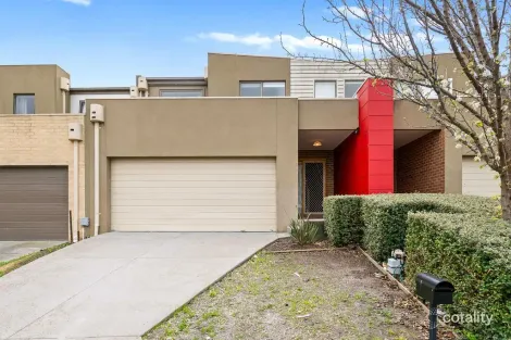 23/23 ATLANTIC DR, PAKENHAM, VIC 3810