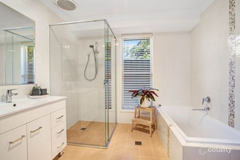 Property photo of 20 Donna Close Lisarow NSW 2250